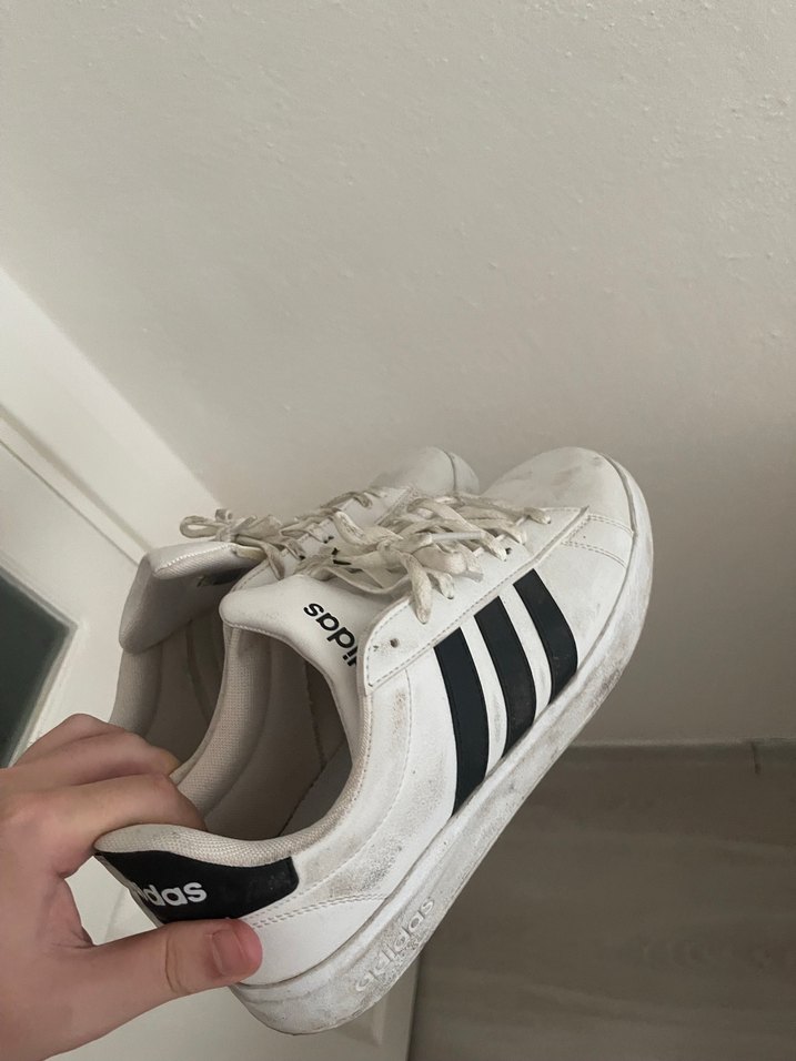 Adidas Beyaz Çizgili Erkek Spor Ayakkabı Orijinal - Görsel 2