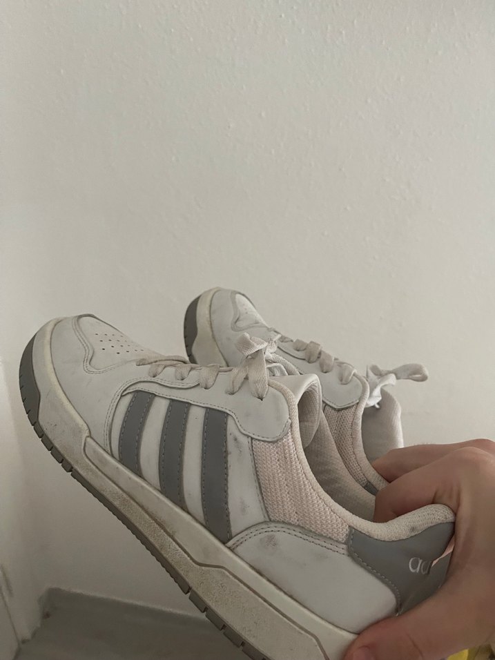 Adidas Beyaz Bağcıklı Erkek Spor Ayakkabı - Görsel 2