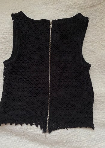 One & More Siyah Dantel/Güpür Detaylı Crop Top - Görsel 2