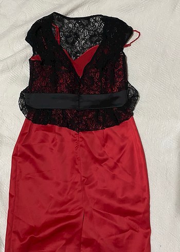 Dantelli Kırmızı Straplez Midi Elbise - Görsel 2