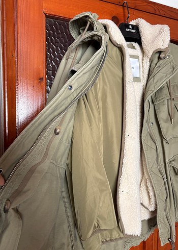 Peluş Detaylı Bej Kamuflaj Kadın Ceket - Görsel 3