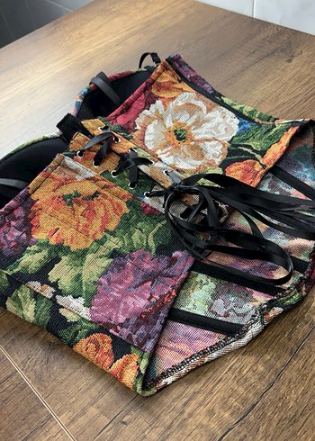 Çiçek Desenli Straplez Mini Bustiyer - Görsel 7