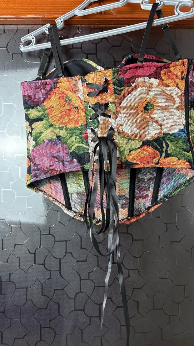 Çiçek Desenli Straplez Mini Bustiyer - Görsel 4