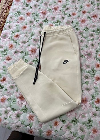 Nike tech fleece eşofman altı