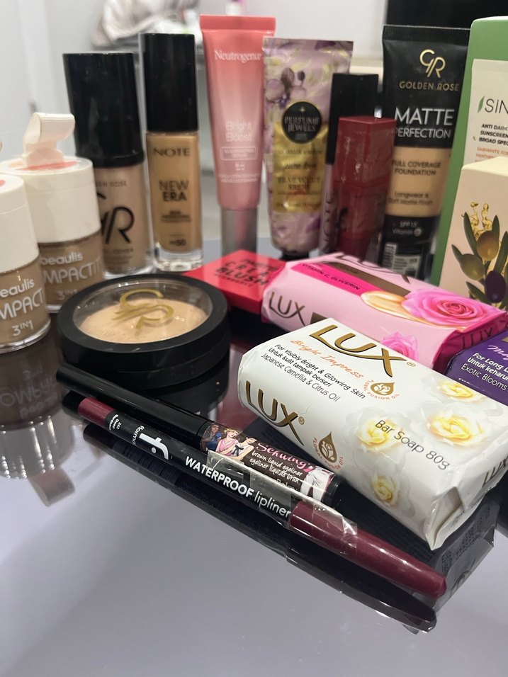 Makyaj seti  tek tek satıyorum - Görsel 2