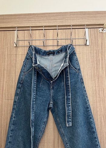 diğer Beden Kemerli Rahat Kesim Mom Jean Mavi Kadın Kot Pantolon