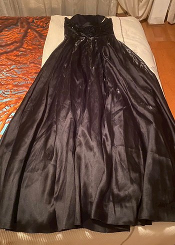 Siyah Straplez Uzun Drapeli Gotik Abiye