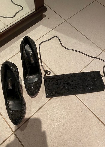 Siyah Parlak Taşlı Stiletto Kadın Abiye Ayakkabı