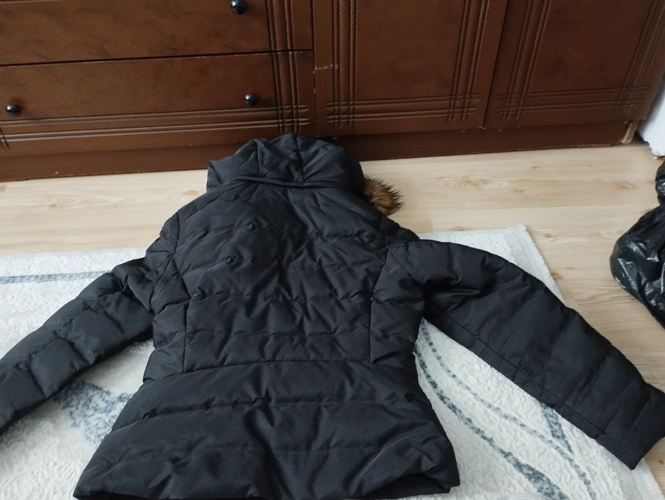 Siyah Kadın Midi Kaban Kürklü Kapüşonlu - Görsel 5