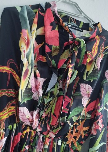 Çiçek Desenli Piliseli Uzun Bohem Elbise - Görsel 4