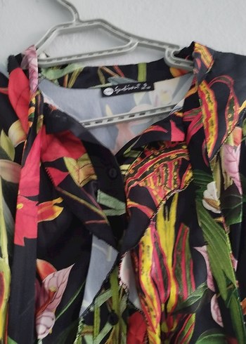 Çiçek Desenli Piliseli Uzun Bohem Elbise - Görsel 3