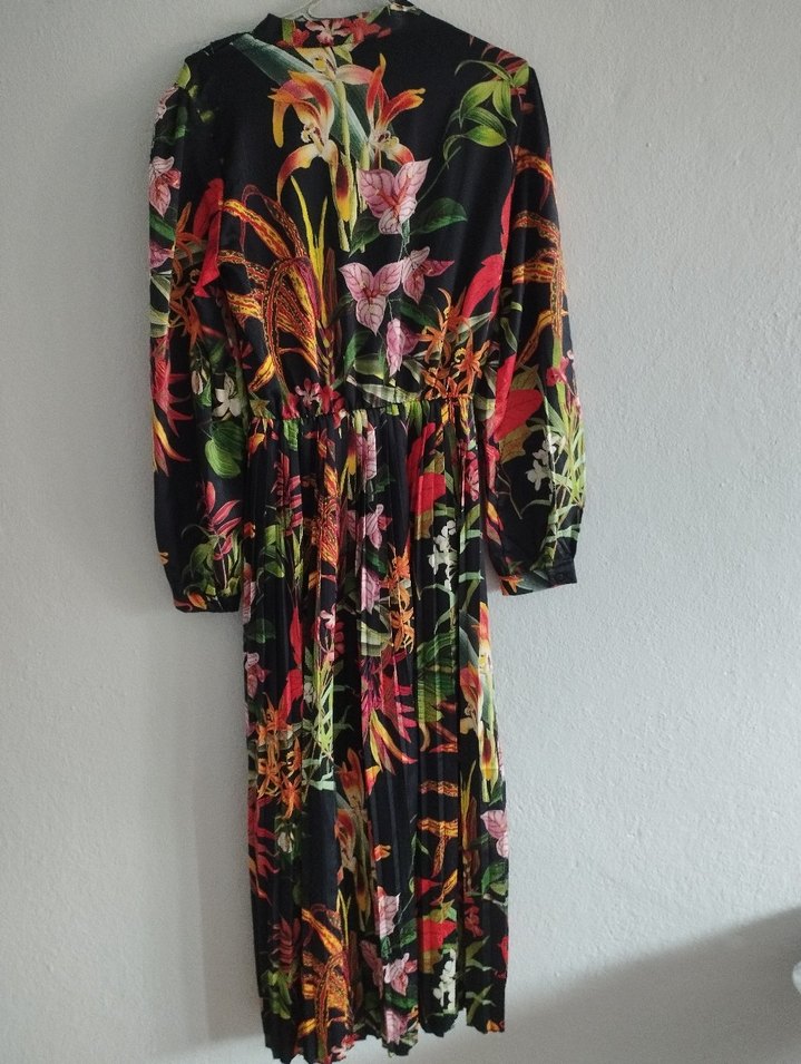 Çiçek Desenli Piliseli Uzun Bohem Elbise - Görsel 5