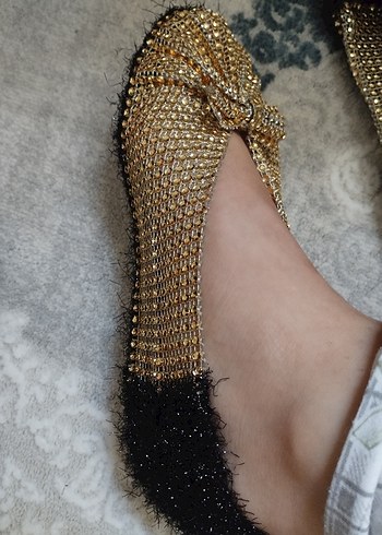 Kadın Altın Renk Parlak Payetli Terlik - Görsel 2