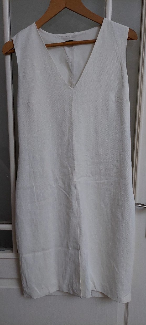 V Yaka Kolsuz beyaz elbise - Görsel 2