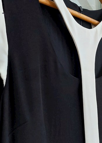 Siyah Beyaz V Yaka Midi Kalem Elbise - Görsel 4