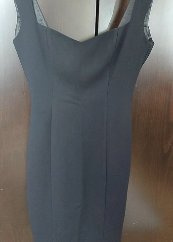 V Yaka Siyah Midi Elbise - Görsel 3