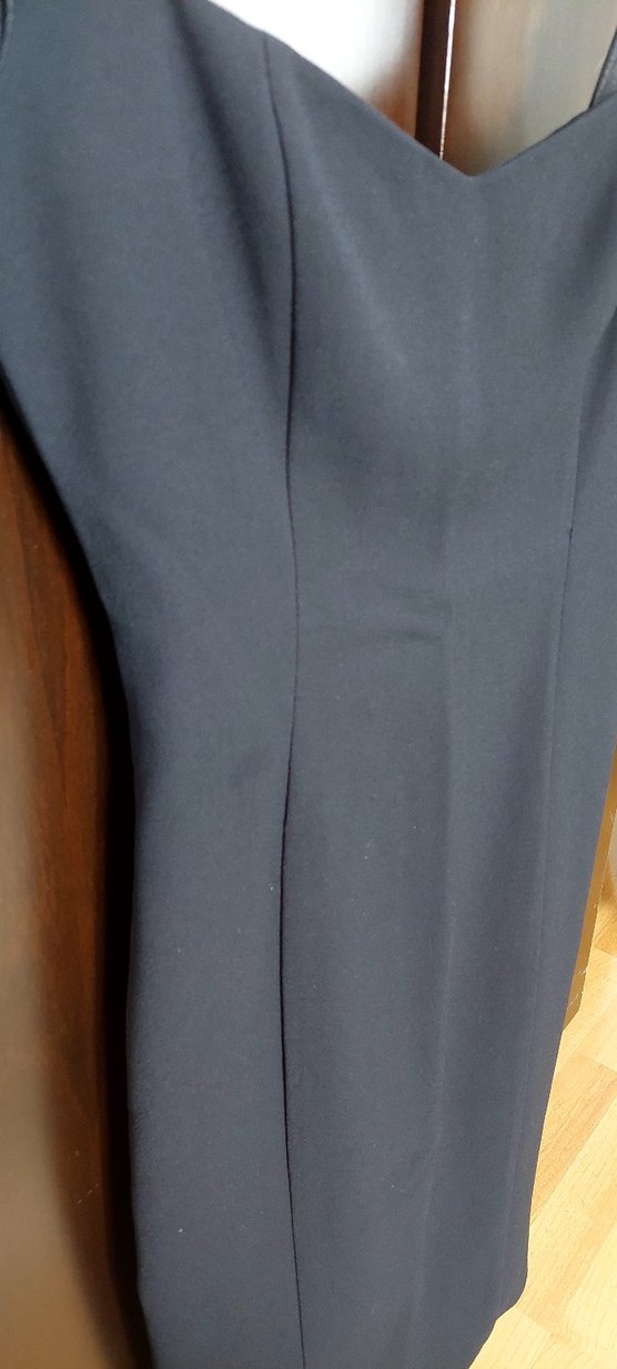 V Yaka Siyah Midi Elbise - Görsel 5