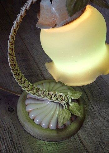 Bej Renkli Vintage Masa Lambası - Görsel 6