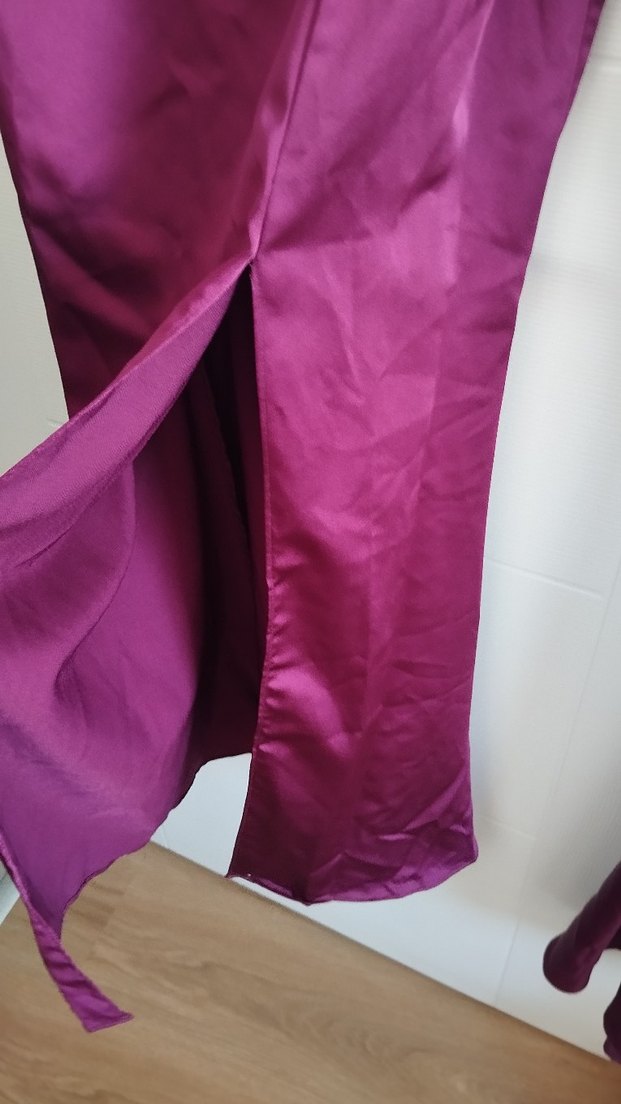 Bordo Uzun Drapeli İnce Askılı Abiye Elbise - Görsel 3