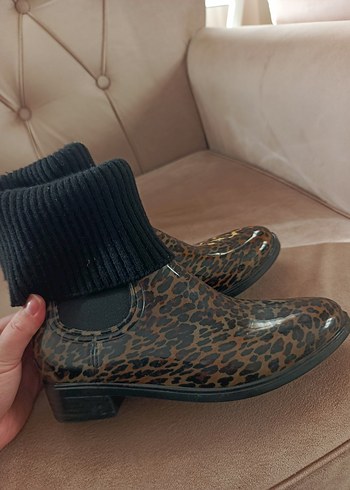 37 Beden Leopar Desenli Örgü Detaylı Kahverengi Bot