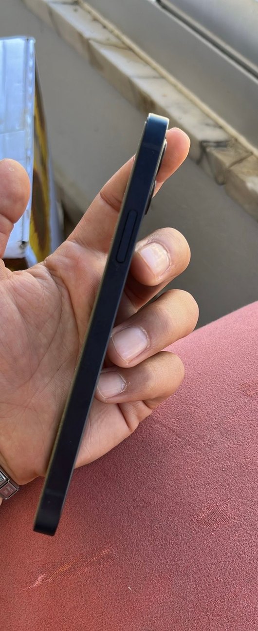 Siyah iPhone 12 yd - Görsel 2