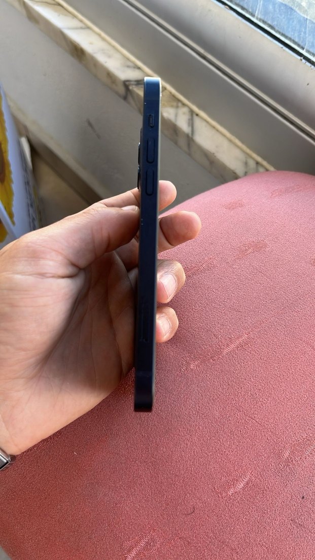 Siyah iPhone 12 yd - Görsel 3