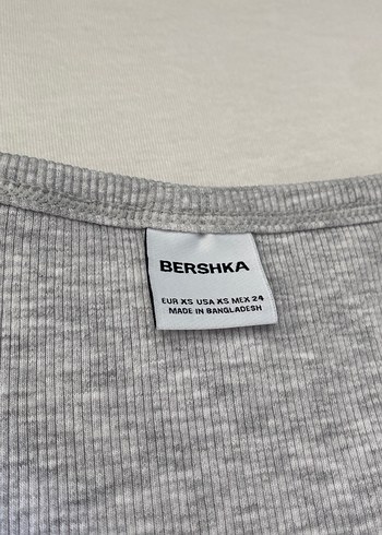 xs Beden Gri bershka tişört