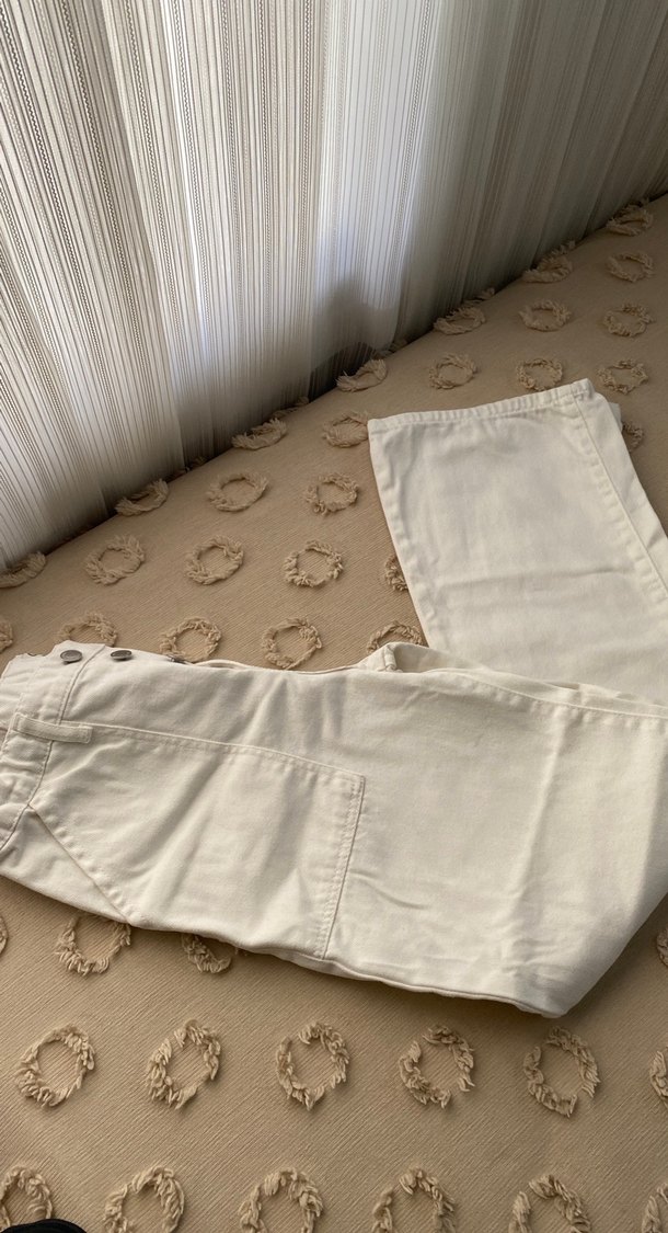 Düğmeli Beyaz Kadın Pamuk Pantolon - Görsel 2