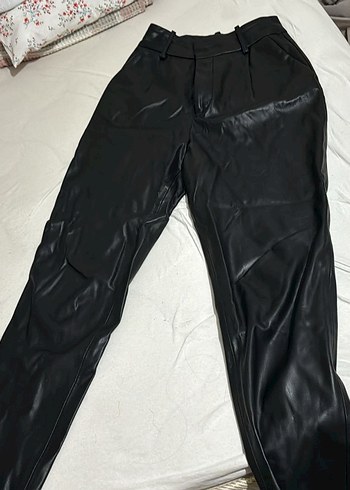 Zara Kadın Siyah Deri Pantolon