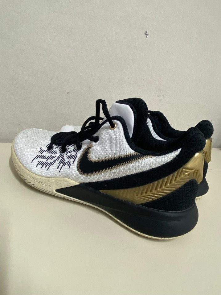 Nike Kyrie Flaytrap 2 Basketbol Ayakkabısı - Görsel 2