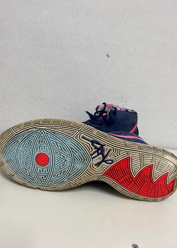 Nike Kyrie 6 Basketbol Ayakkabısı 48 numara - Görsel 3