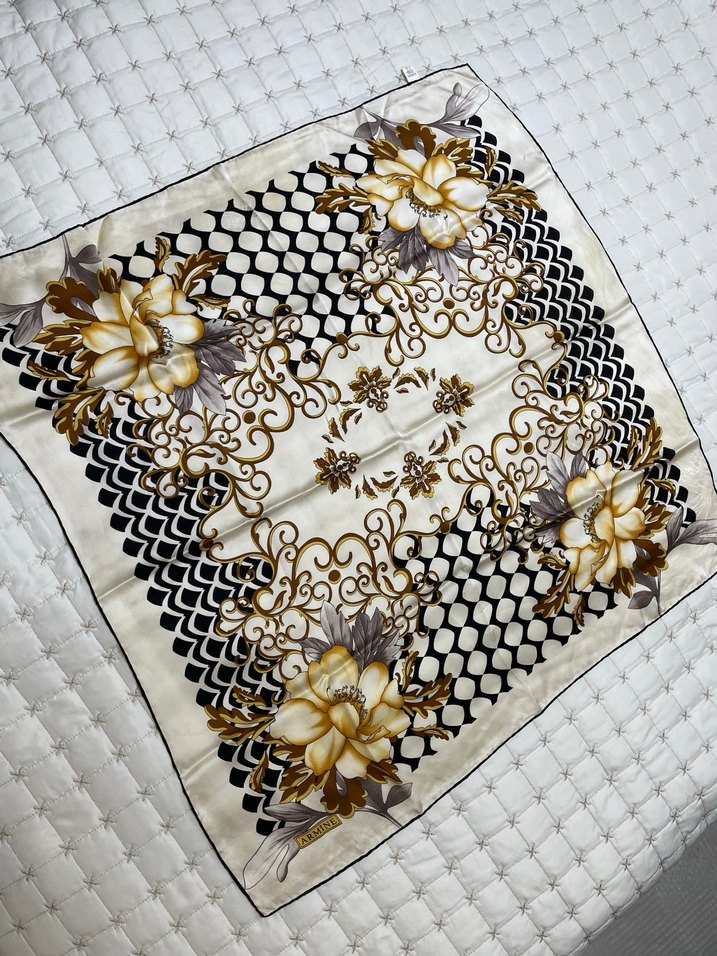 Armine ipek başörtü - Görsel 3