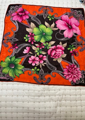 Armine kadın başörtü - Görsel 3