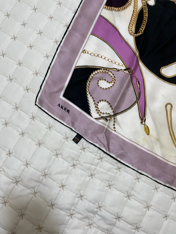 Aker ipek başörtü - Görsel 4