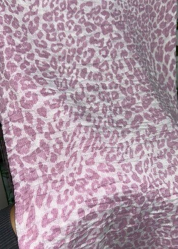 Pembe Leopar Desenli Kadın Şal
