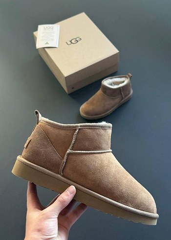 UGG mini bot