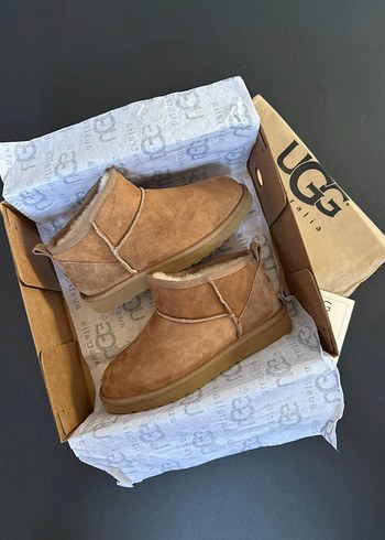 Ugg UGG mini bot