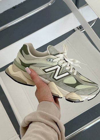 New Balance New Balance 9060 Olivine