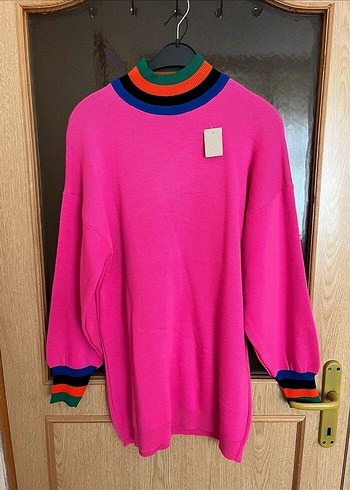 Renkli Yaka ve Manşetli Pembe Bohem Kazak