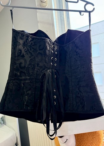 Zincir Detaylı Siyah Gotik Straplez Bustiyer - Görsel 3