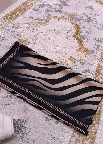 Bohem Tarzı Kadın Desenli Şal - Görsel 2