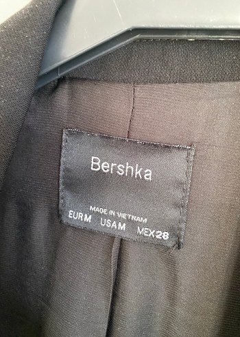 Bershka Siyah Düğmeli Kadın Midi Blazer Ceket