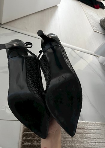 Siyah Yılan Desenli Topuklu Kadın Ayakkabı - Görsel 4