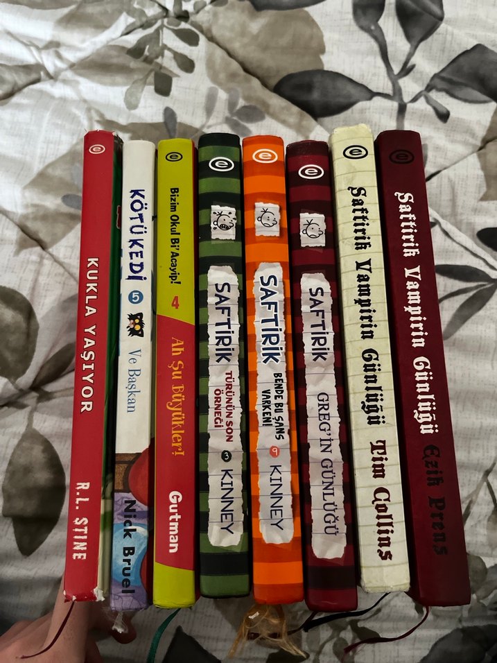 Çocuk Kitapları Seti - Vampir, Kedi ve Saftirik Serisi tane 200 - Görsel 3