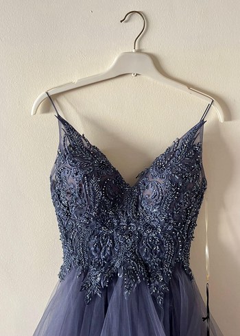 Uzun Askılı Mor Dantelli Fırfırlı Abiye Elbise - Görsel 4