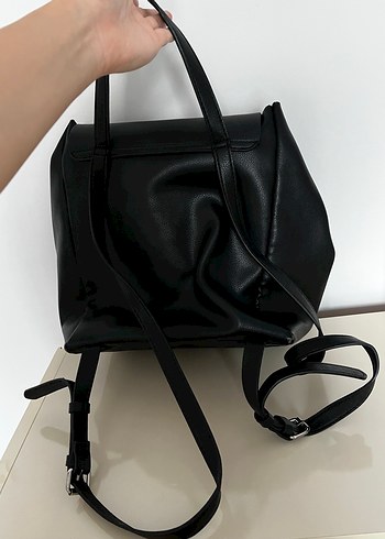 Siyah Kadın Deri Sırt Çantası - Görsel 4