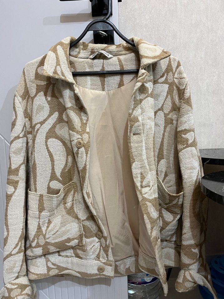 Düğmeli Bej Desenli Ceket - Görsel 2