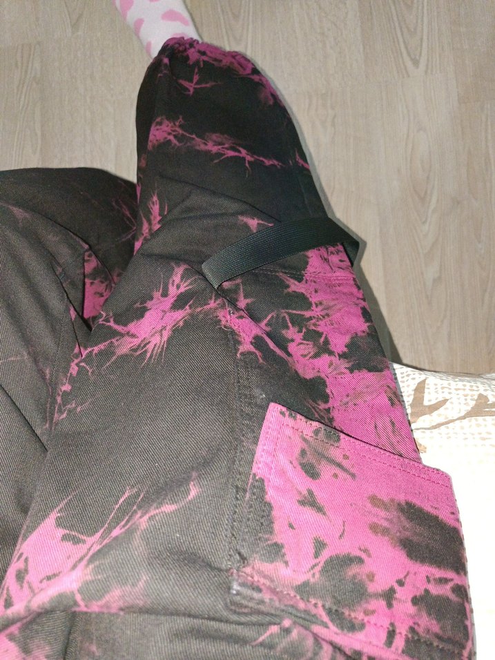 Kemerli Pembe Siyah Bağlama Desenli Bol Pantolon - Görsel 3