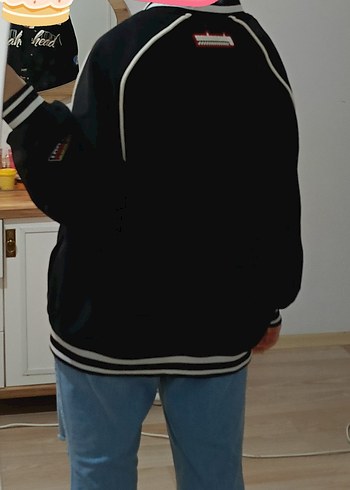 Siyah Baskılı Kadın Bomber Ceket - Görsel 4