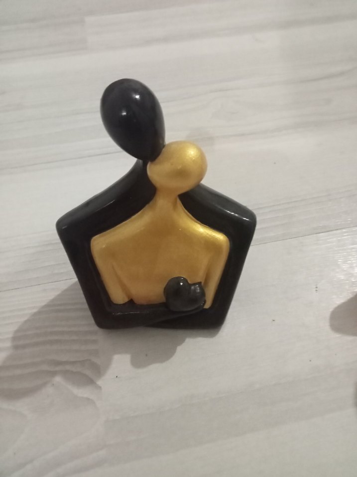 Siyah ve Altın Renkli Dekoratif Figürinler - Görsel 3